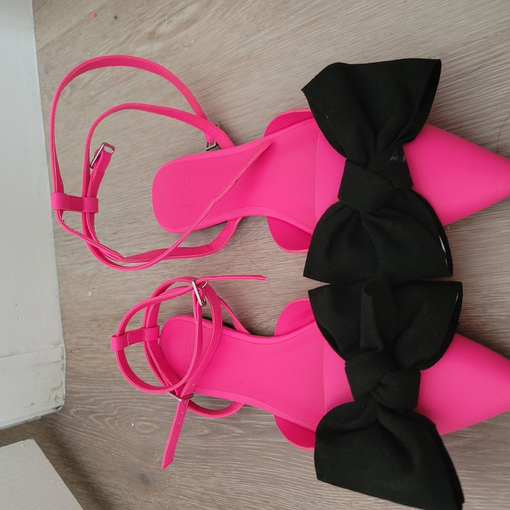 Elegant Pink and Black Women's Heels